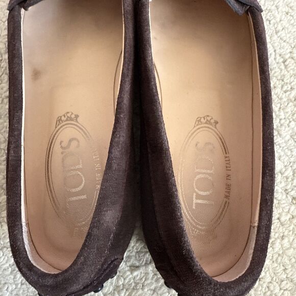 Tod's Suede Gommino Loafer Brown Italy | Women's EU 35/US 5.0 - Picture 3 of 12